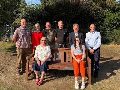 Suicide prevention bench - group photo icon