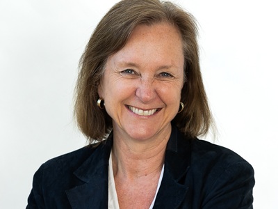 Suzanne Smith, founder of The Independent Landlord - Photo by Bethany Lavin https://bethanylavinphotography.com icon
